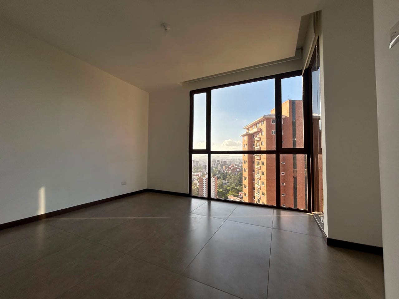 En Renta Apartamento Zona 15, Sector San Lázaro — Apartamento en Alquiler en Zona 15, Guatemala, Ciudad — foto 2 de 9