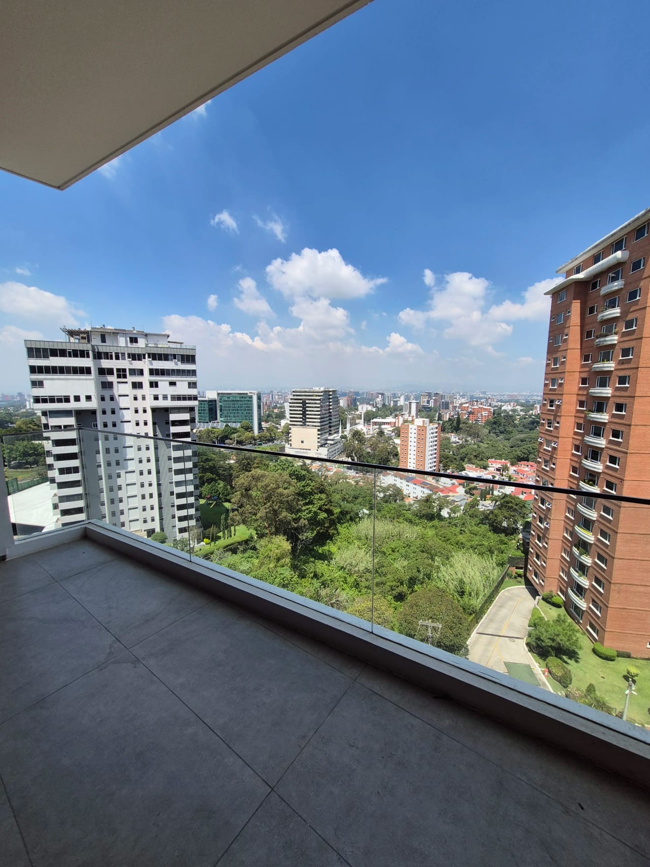 Moderno Apartamento en Renta Sector San Lázaro, Zona 15 — Apartamento en Alquiler en San Lázaro, Zona 15, Guatemala, Ciudad — foto 1 de 11