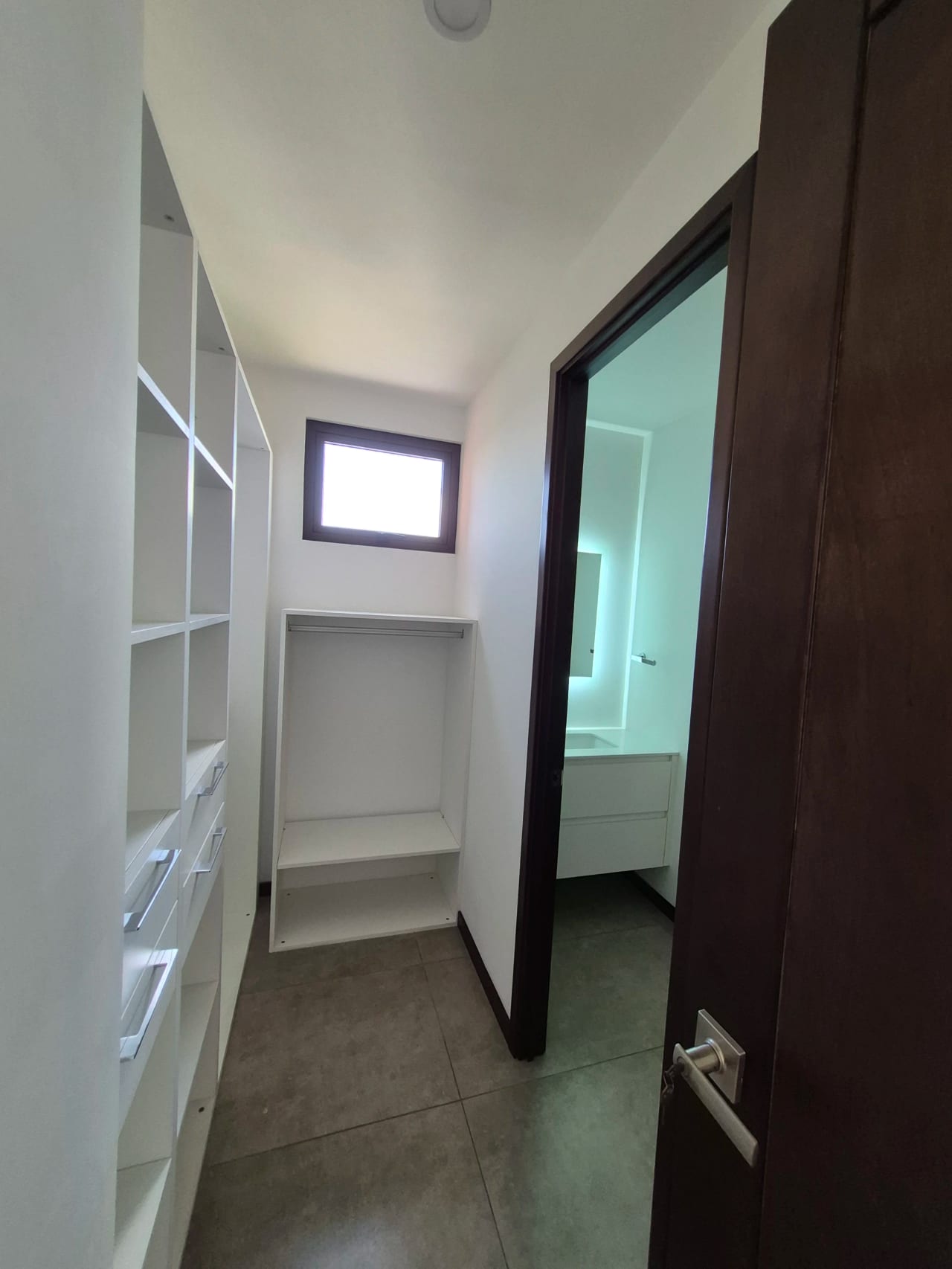 Moderno Apartamento en Renta Sector San Lázaro, Zona 15 — Apartamento en Alquiler en San Lázaro, Zona 15, Guatemala, Ciudad — foto 7 de 11
