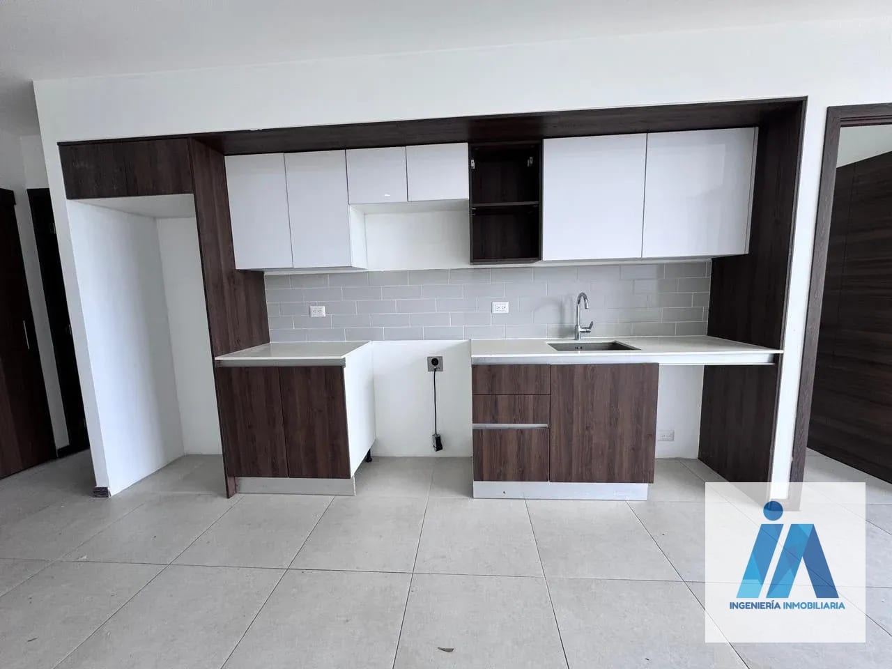 APARTAMENTO EN ALQUILER 📍 Edificio Mira 10, Zona 10 Ciudad Vieja — Apartamento en Alquiler en Ciudad Vieja, Zona 10, Guatemala, Ciudad — foto 3 de 8