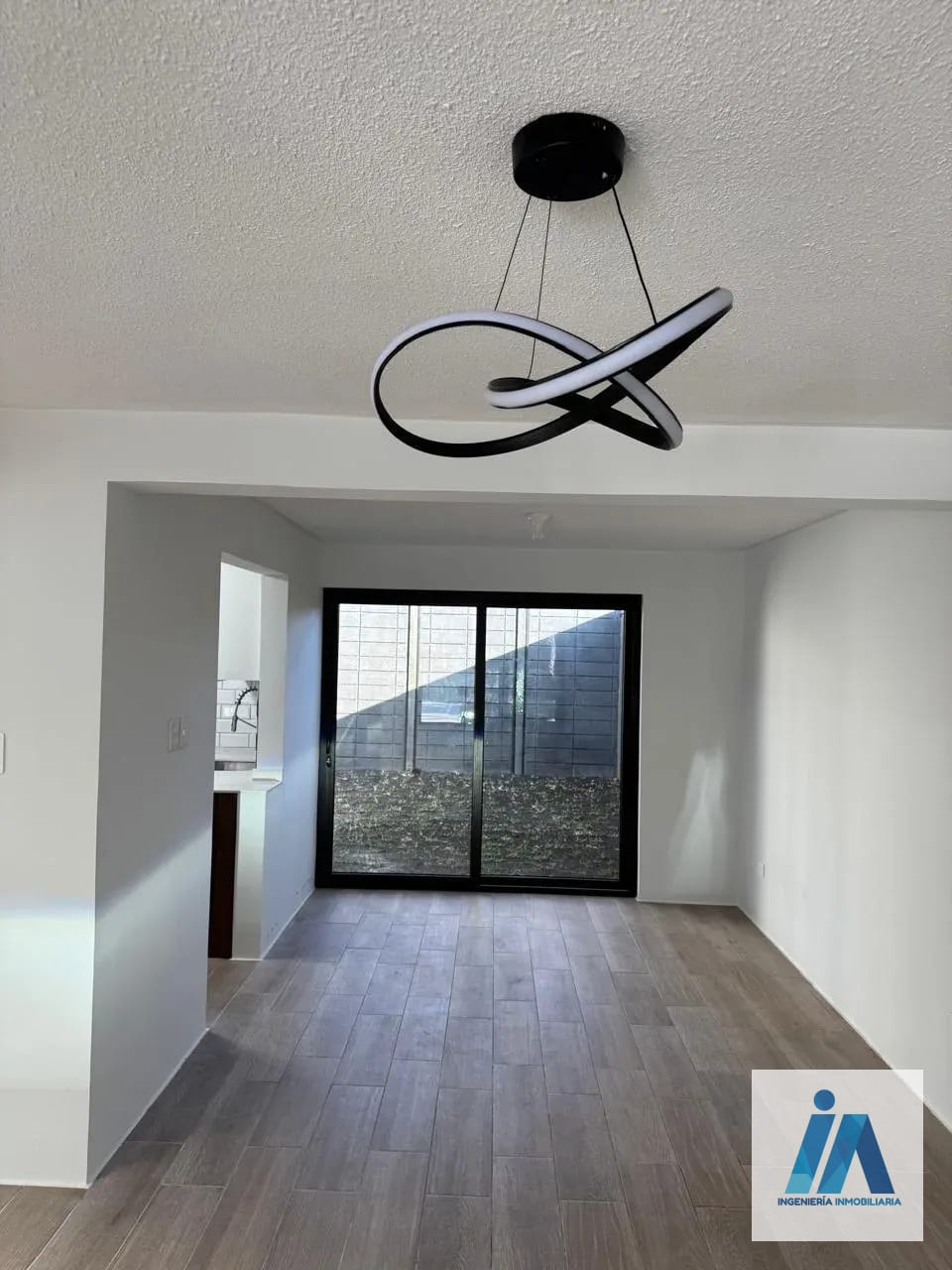 CASA EN ALQUILER / VENTA - Mirabosque, Km. 18.5 Santa Catarina pinula — Casa en Venta en Santa Catarina Pinula, Guatemala, Ciudad — foto 4 de 14