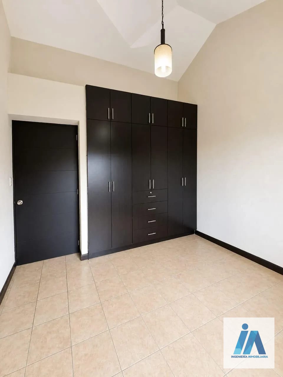 CASA EN ALQUILER 📍Condominio Bosques de Arrazola, Km 16.5 CAES — Casa en Alquiler en Carretera a El Salvador, Guatemala, Ciudad — foto 9 de 11