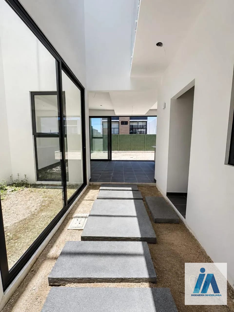 CASA EN VENTA 📍 Condominio 7 Gotas de San Vicente, Km. 16.5 CAES — Casa en Venta en Carretera a El Salvador, Guatemala, Ciudad — foto 4 de 11