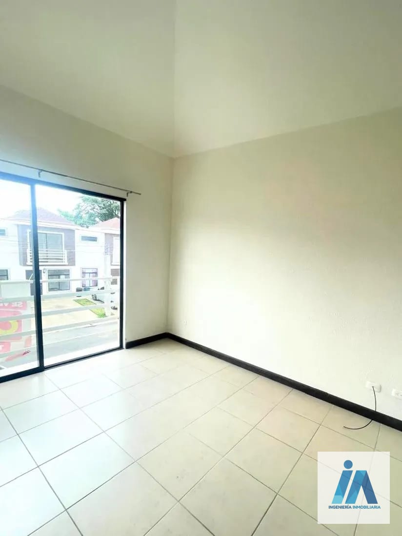 CASA EN VENTA / ALQUILER 📍 Condominio La Foret de Arrazola, Fraijanes — Casa en Venta en Carretera a El Salvador, Guatemala, Ciudad — foto 8 de 14