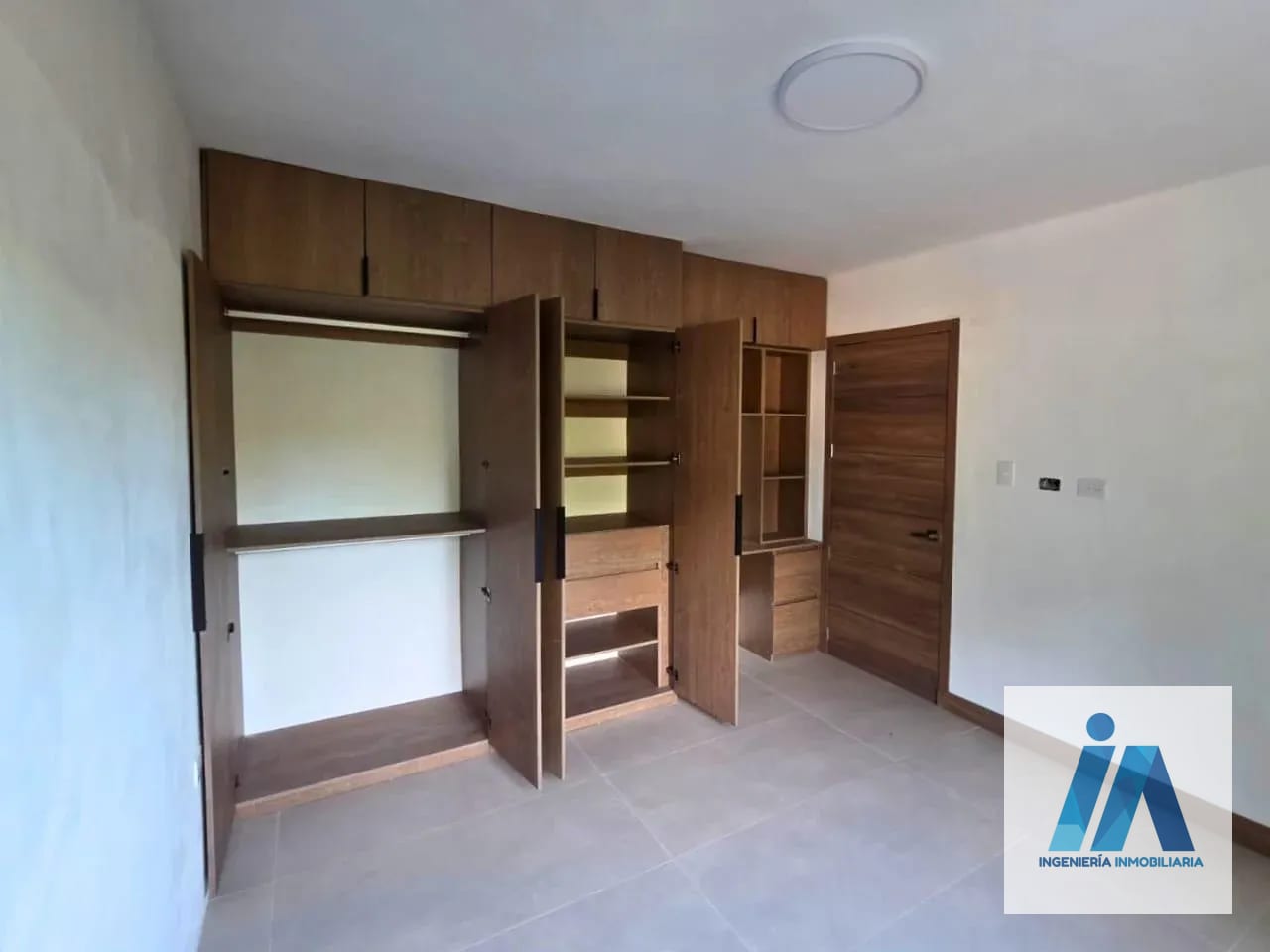 CASA EN VENTA 📍Residenciales Los Manzanillos, Km 19.5 CAES — Casa en Venta en Carretera a El Salvador, Guatemala, Ciudad — foto 9 de 13