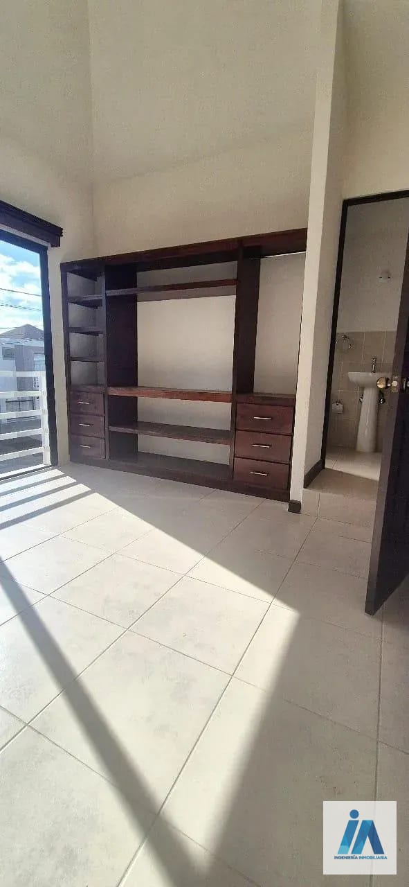 CASA EN VENTA 📍 Condado Santa Fe, Km. 30 Carretera a El Salvador — Casa en Venta en Carretera a El Salvador, Guatemala, Ciudad — foto 5 de 10