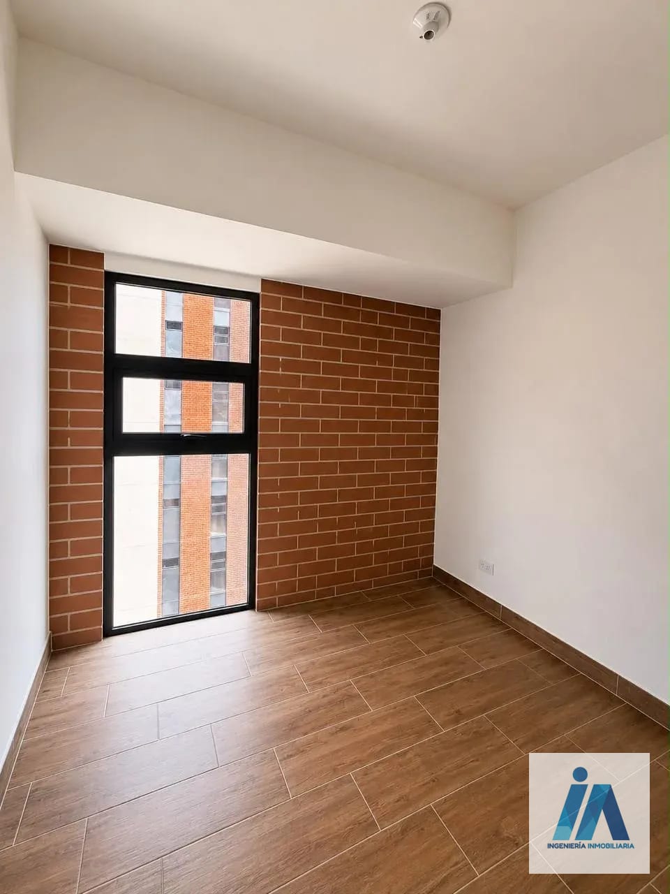 APARTAMENTO EN ALQUILER 📍 Edificio Modra, Zona 4 — Apartamento en Alquiler en Zona 4, Guatemala, Ciudad — foto 6 de 9