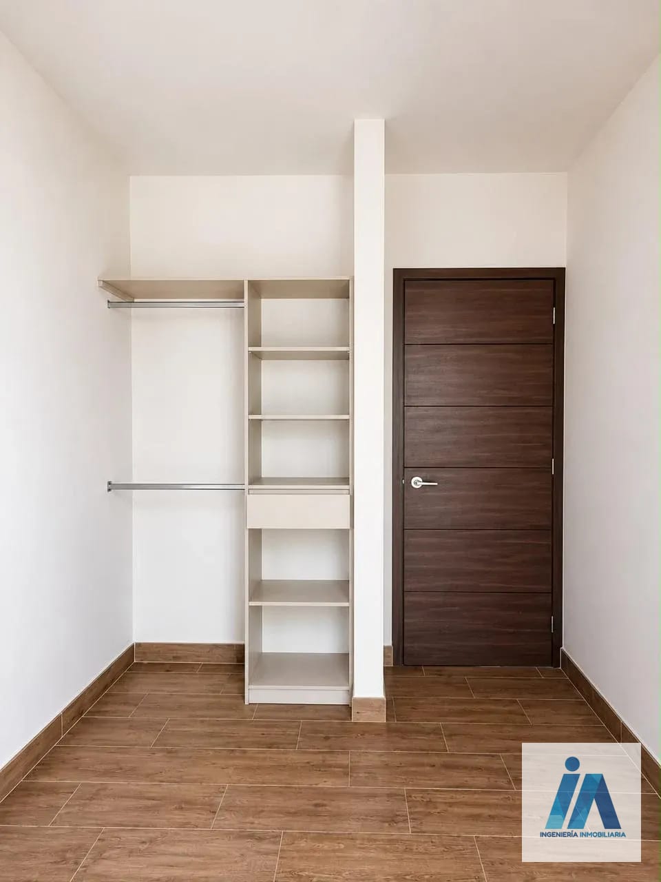 APARTAMENTO EN ALQUILER 📍 Edificio Modra, Zona 4 — Apartamento en Alquiler en Zona 4, Guatemala, Ciudad — foto 7 de 9