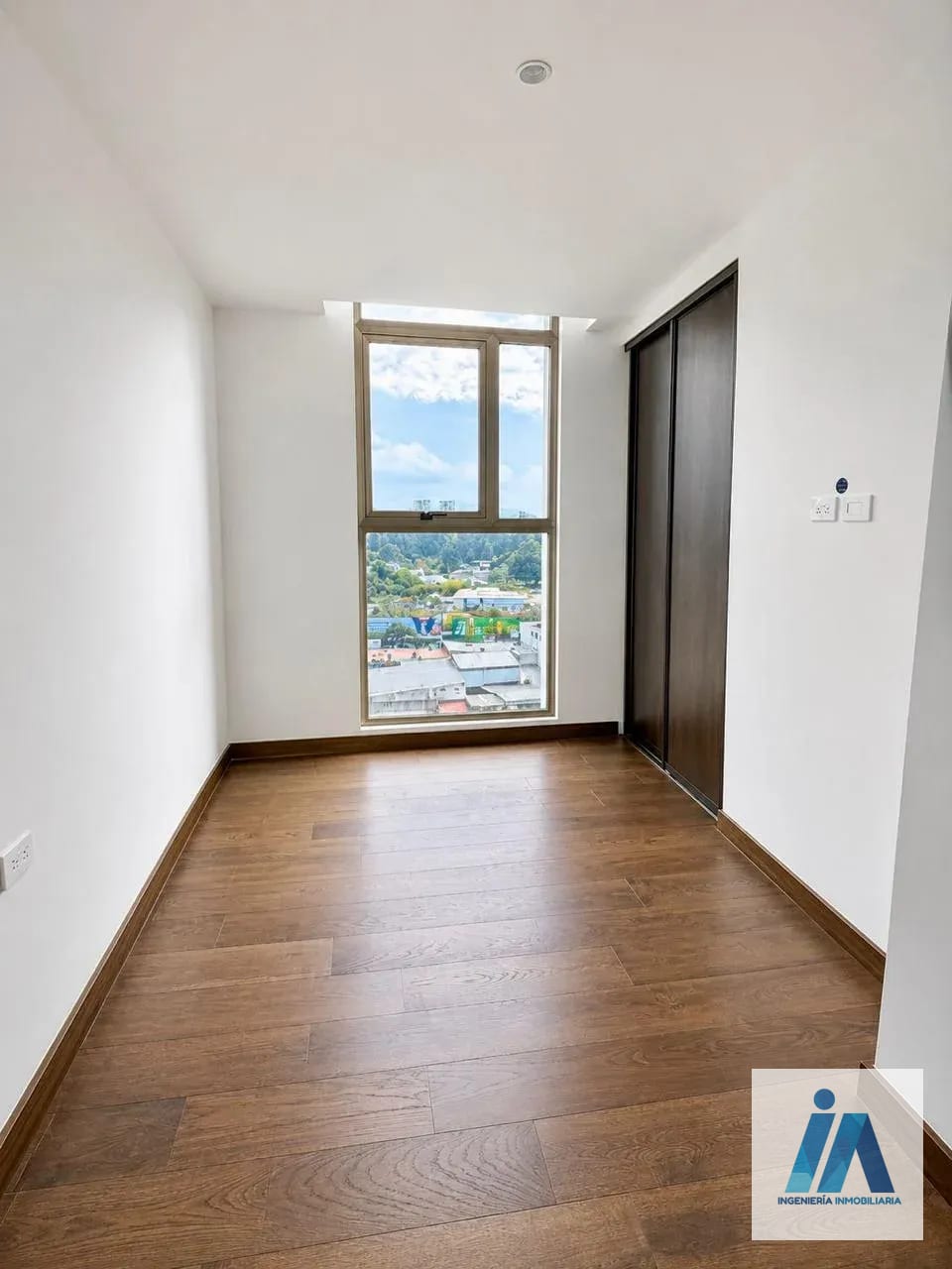 APARTAMENTO EN ALQUILER 📍 Edificio Atarah, Zona 10 — Apartamento en Alquiler en Zona 10, Guatemala, Ciudad — foto 4 de 7