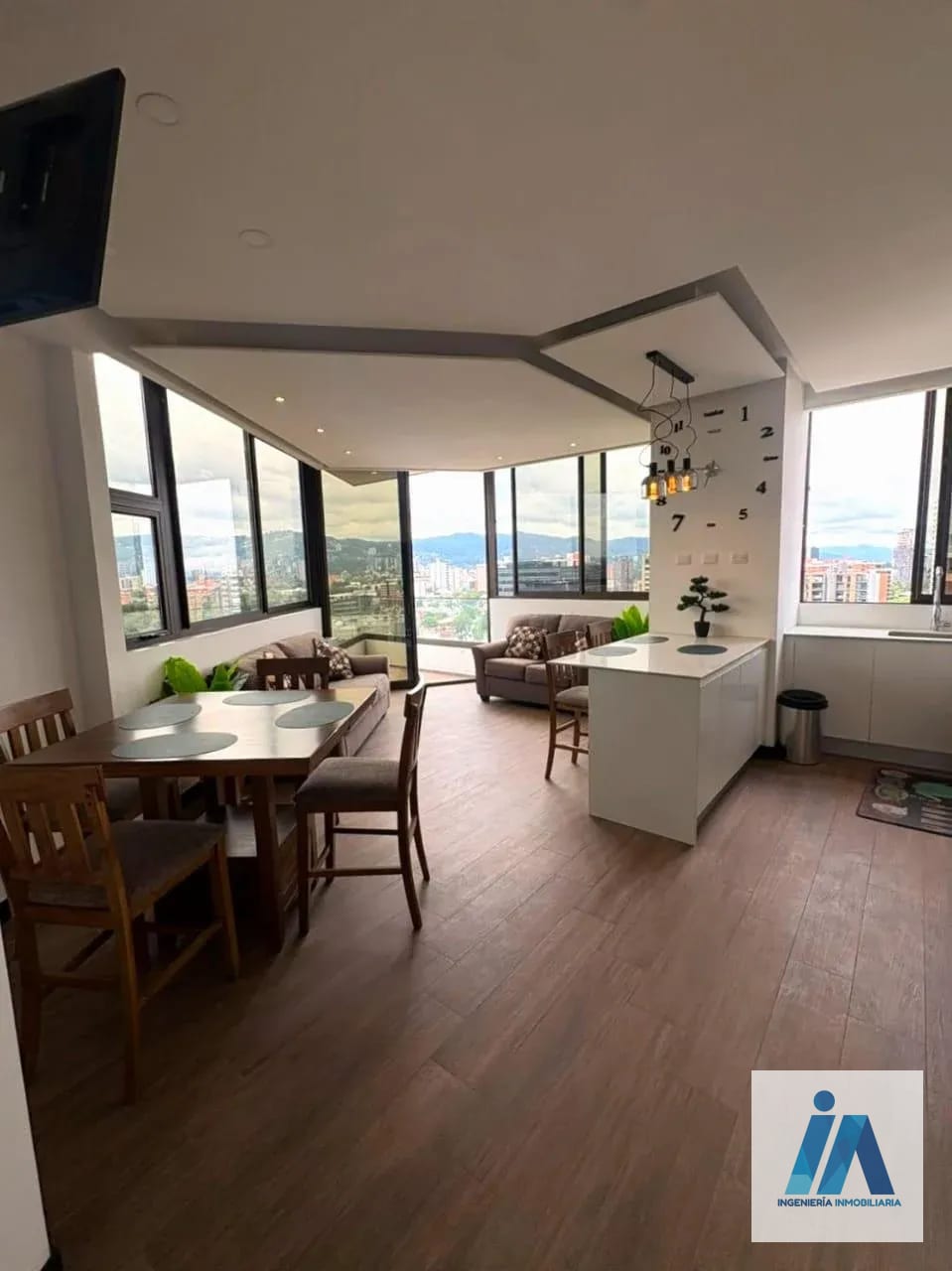 APARTAMENTO AMUEBLADO EN ALQUILER 📍Edificio Diagoseis, Zona 10 — Apartamento en Alquiler en Zona 10, Guatemala, Ciudad — foto 2 de 10