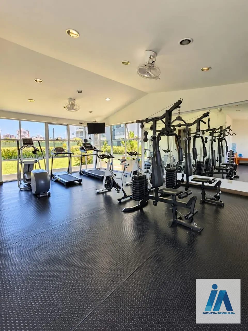 APARTAMENTO EN ALQUILER 📍 Edificio Condado La Villa, Zona 14 — Apartamento en Alquiler en Zona 14, Guatemala, Ciudad — foto 14 de 17