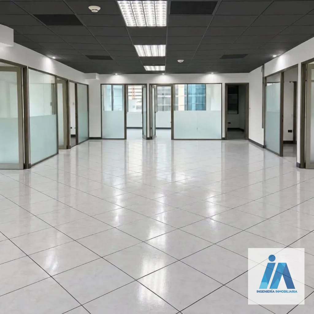 OFICINA EN ALQUILER 📍 Edificio Europlaza, Zona 14 — Oficina en Alquiler en Zona 14, Guatemala, Ciudad — foto 1 de 8
