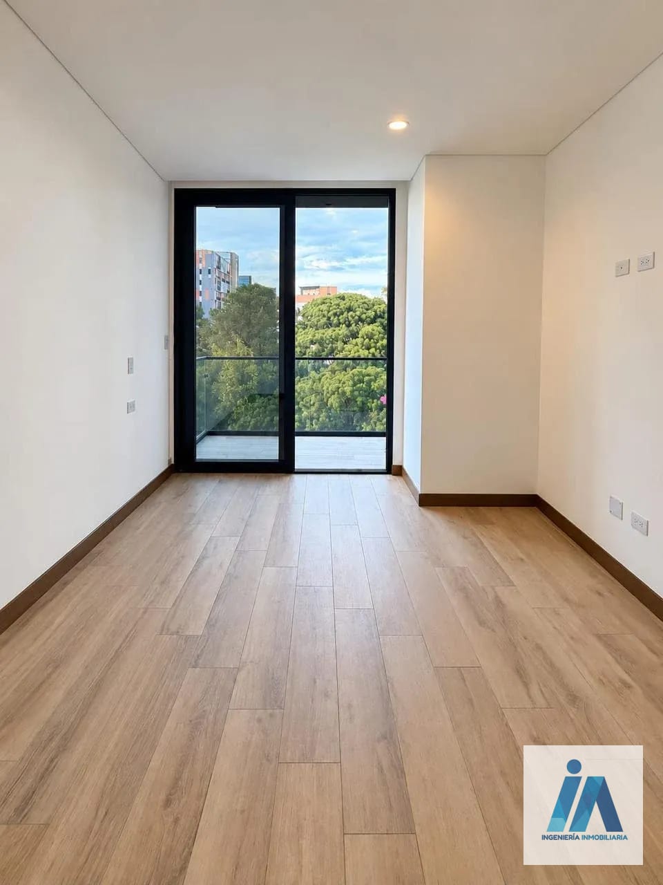 APARTAMENTO NUEVO EN ALQUILER 📍 Edificio Ferre Diez, Zona 10 — Apartamento en Alquiler en Ferré Diez, Zona 10, Guatemala, Ciudad — foto 13 de 16