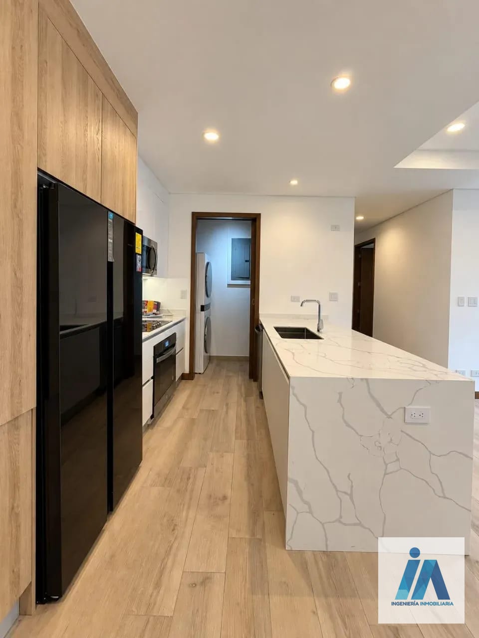 APARTAMENTO NUEVO EN ALQUILER 📍 Edificio Ferre Diez, Zona 10 — Apartamento en Alquiler en Ferré Diez, Zona 10, Guatemala, Ciudad — foto 3 de 12