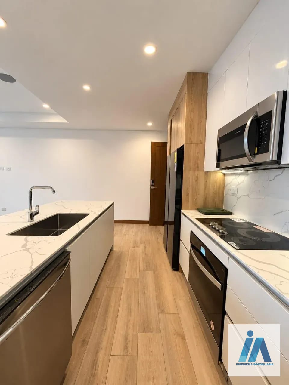 APARTAMENTO NUEVO EN ALQUILER 📍 Edificio Ferre Diez, Zona 10 — Apartamento en Alquiler en Ferré Diez, Zona 10, Guatemala, Ciudad — foto 4 de 12
