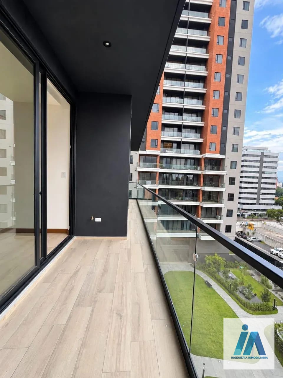 APARTAMENTO NUEVO EN ALQUILER 📍 Edificio Ferre Diez, Zona 10 — Apartamento en Alquiler en Ferré Diez, Zona 10, Guatemala, Ciudad — foto 5 de 12