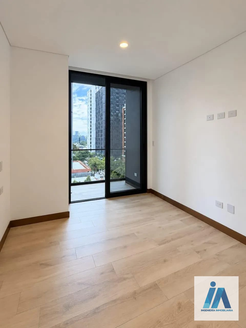APARTAMENTO NUEVO EN ALQUILER 📍 Edificio Ferre Diez, Zona 10 — Apartamento en Alquiler en Ferré Diez, Zona 10, Guatemala, Ciudad — foto 8 de 12
