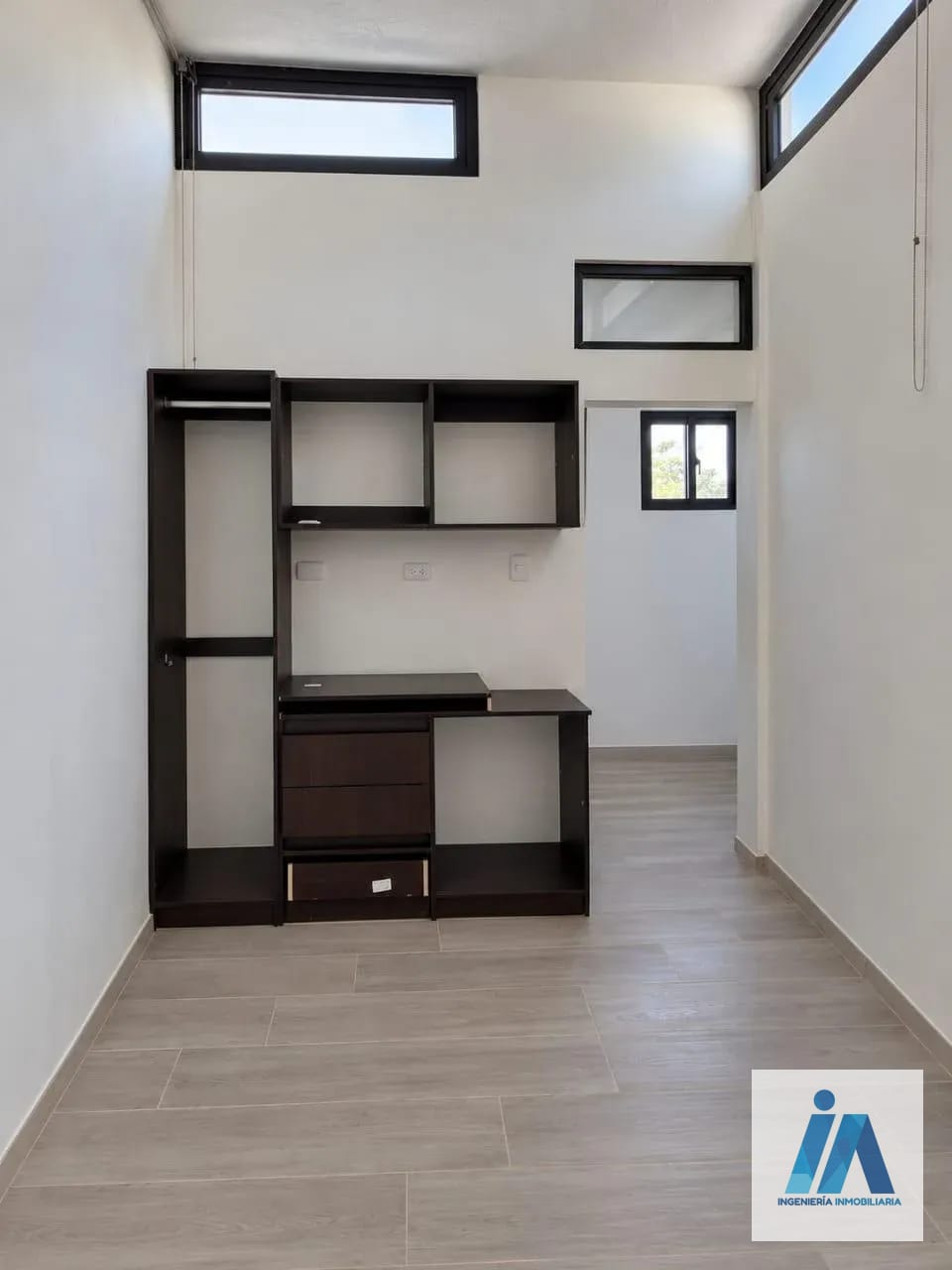CASA TIPO TOWNHOUSE EN ALQUILER 📍 Hacienda Real, Zona 16 — Casa en Alquiler en Zona 16, Guatemala, Ciudad — foto 4 de 7