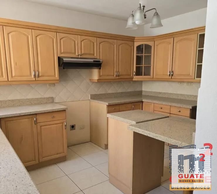 Casa tipo Townhouse en Renta, Zona 14 — Casa en Alquiler en Zona 14, Guatemala, Ciudad — foto 3 de 17