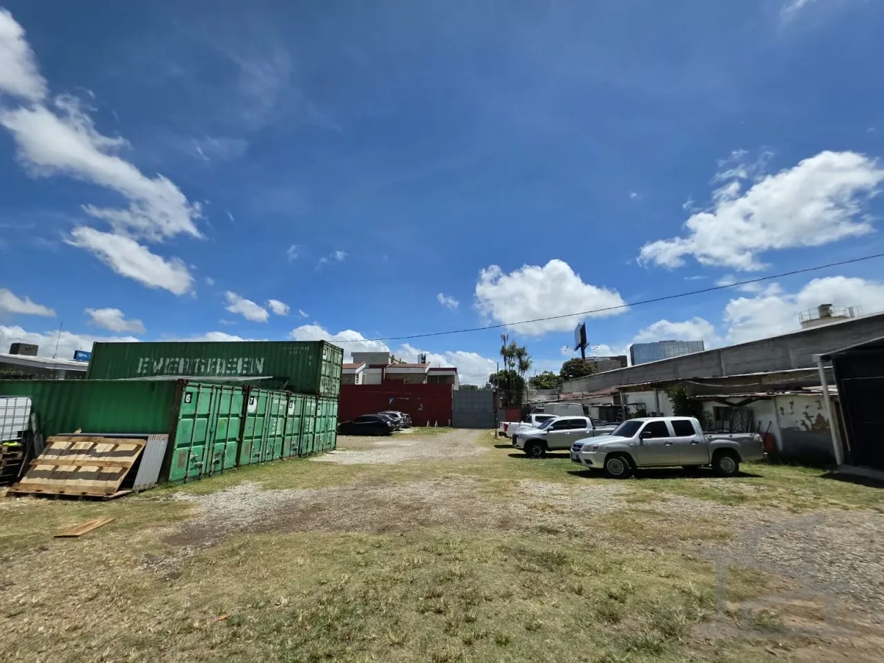 Terreno para Desarrollo en Venta | Zona 10 — Terreno en Venta en Acueducto Obelisco, Zona 10, Guatemala, Ciudad — foto 2 de 8