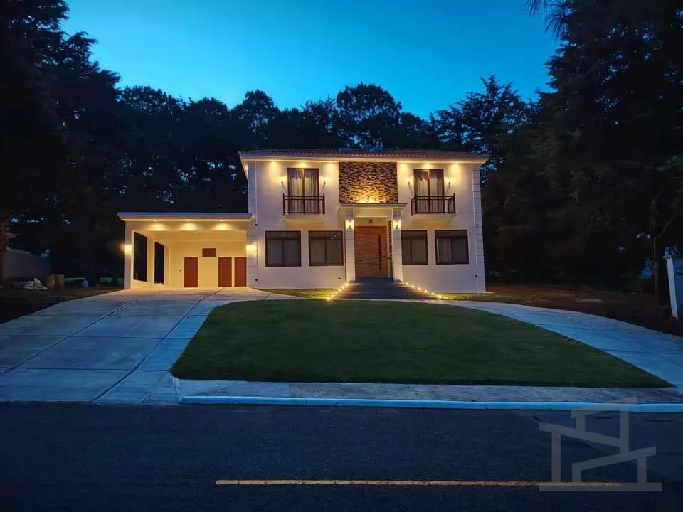 ¡casa Grande en Venta Adentro de Club de Golf Hacienda Nueva! 🏠 — Casa en Venta en San José Pinula, Guatemala, Ciudad — foto 2 de 11