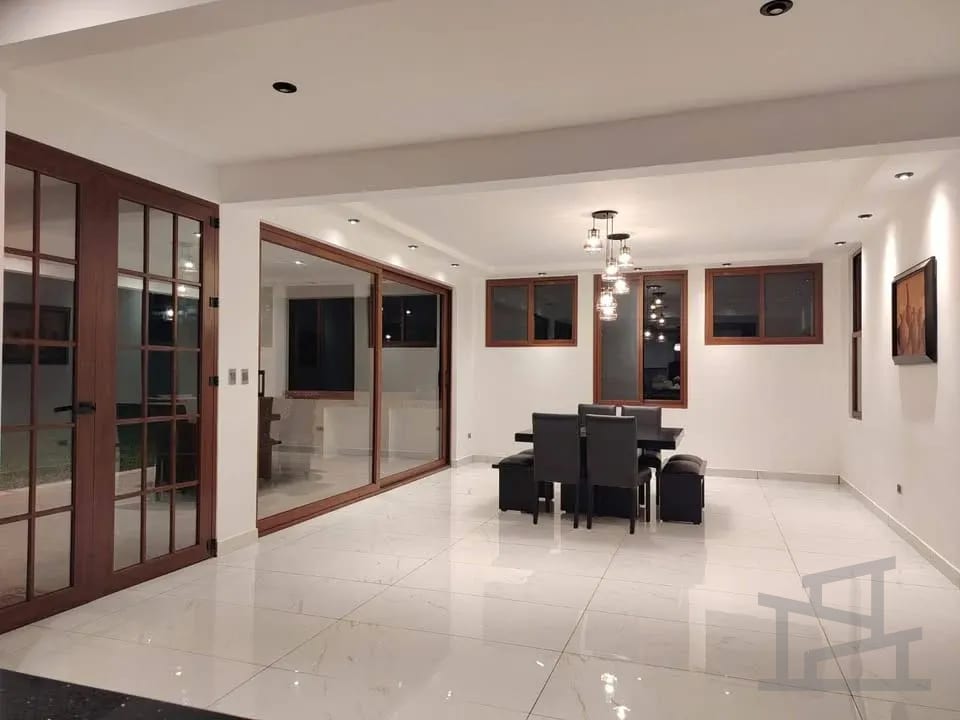 ¡casa Grande en Venta Adentro de Club de Golf Hacienda Nueva! 🏠 — Casa en Venta en San José Pinula, Guatemala, Ciudad — foto 8 de 11