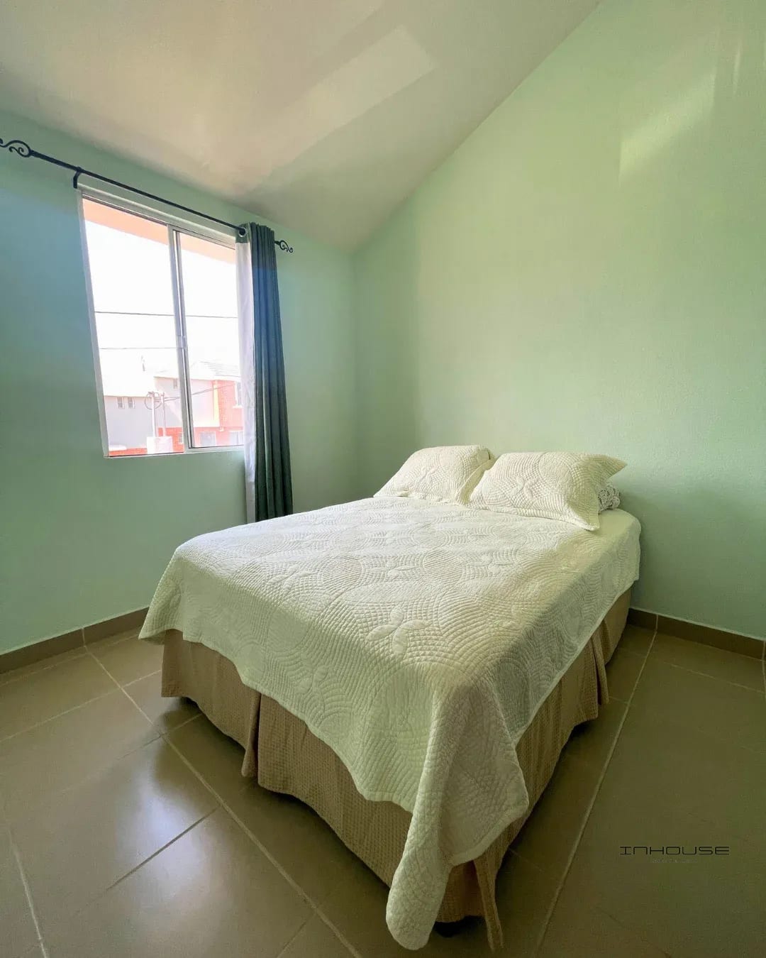 CASA EN VENTA EN VILLA NUEVA, DENTRO DE GARITA. — Casa en Venta en Villa Nueva, Guatemala, Ciudad — foto 2 de 10