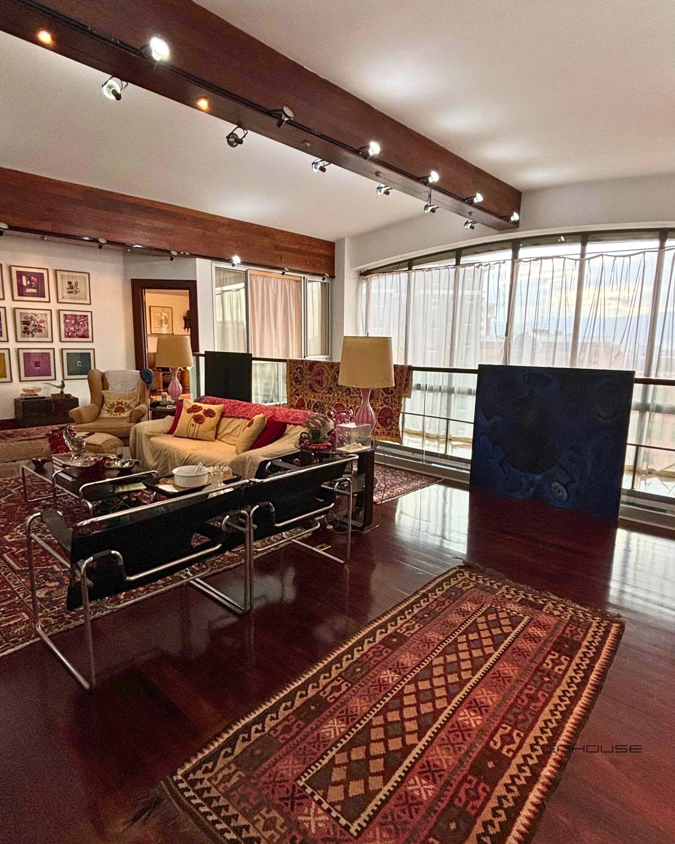 PENTHOUSE EN RENTA EN ZONA 14 CON DOS NIVELES Y TERRAZA — Apartamento en Alquiler en Plenum 14, Zona 14, Guatemala, Ciudad — foto 4 de 14