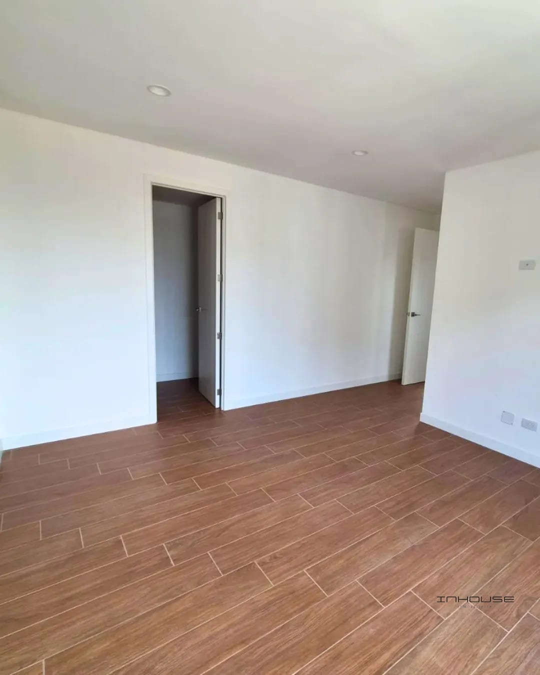 Apartamento en renta ZONA 10, FERRÉ 10 — Apartamento en Alquiler en Ferré Diez, Zona 10, Guatemala, Ciudad — foto 4 de 10