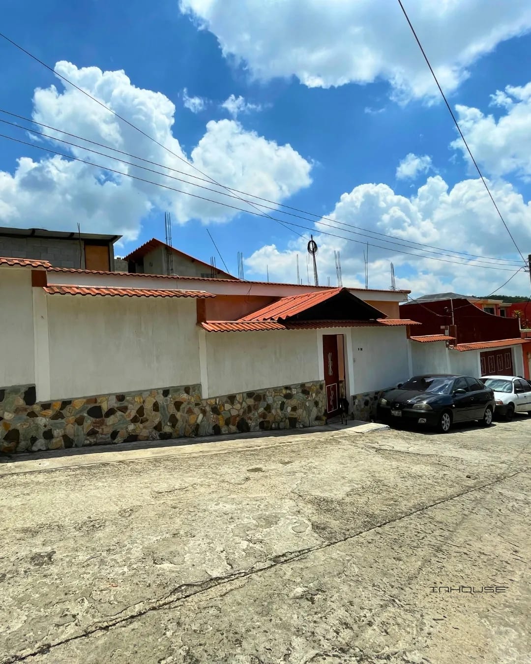 CASA EN RENTA, DE UN NIVEL EN ZONA 8 DE MIXCO, VALLES DE SAN CRISTÓBAL — Casa en Alquiler en Zona 8 Mixco, Guatemala, Ciudad — foto 10 de 10