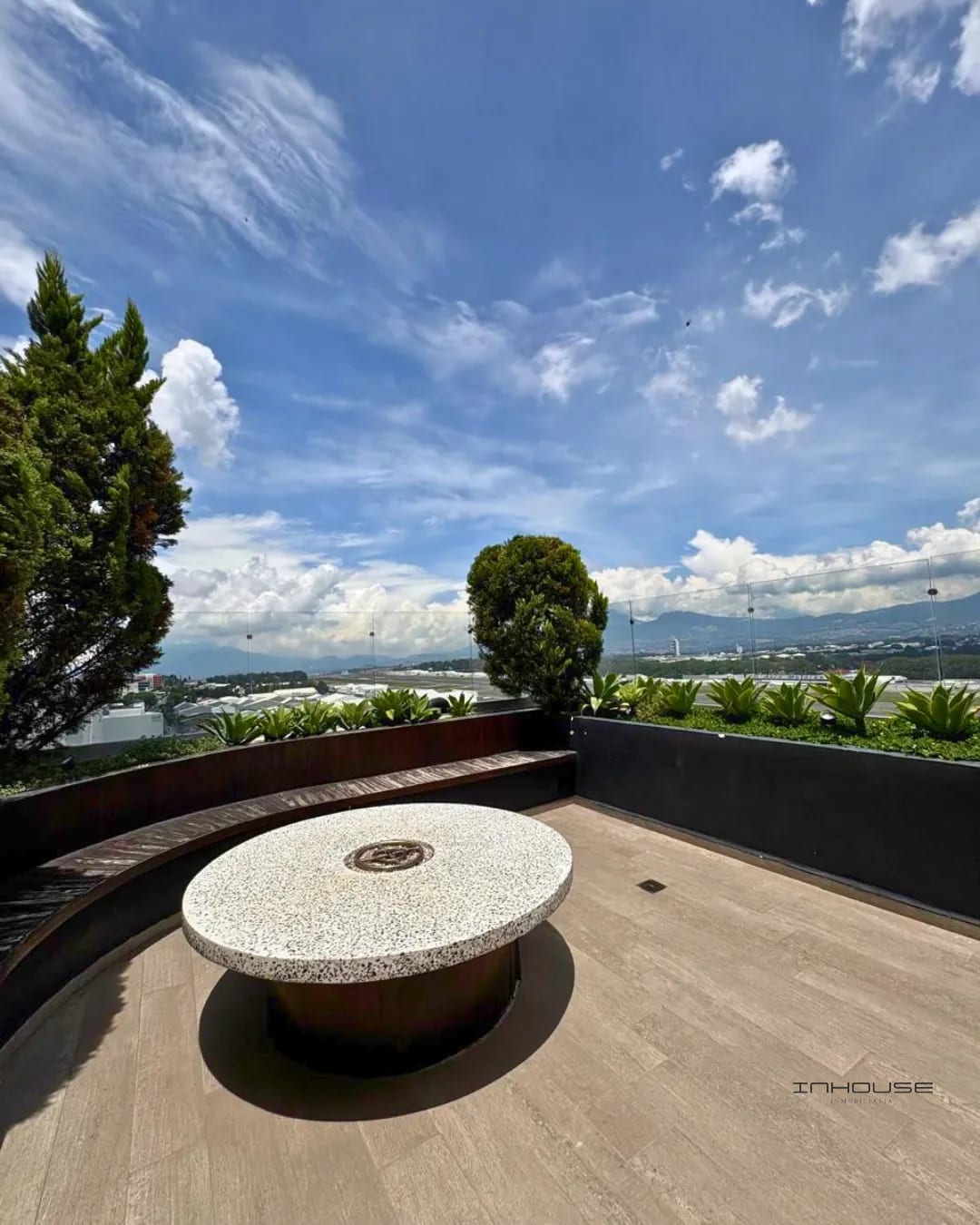 APARTAMENTO EN VENTA ZONA 13 AMUEBLADO, TIPO ESTUDIO — Apartamento en Venta en Narama, Zona 13, Guatemala, Ciudad — foto 1 de 11