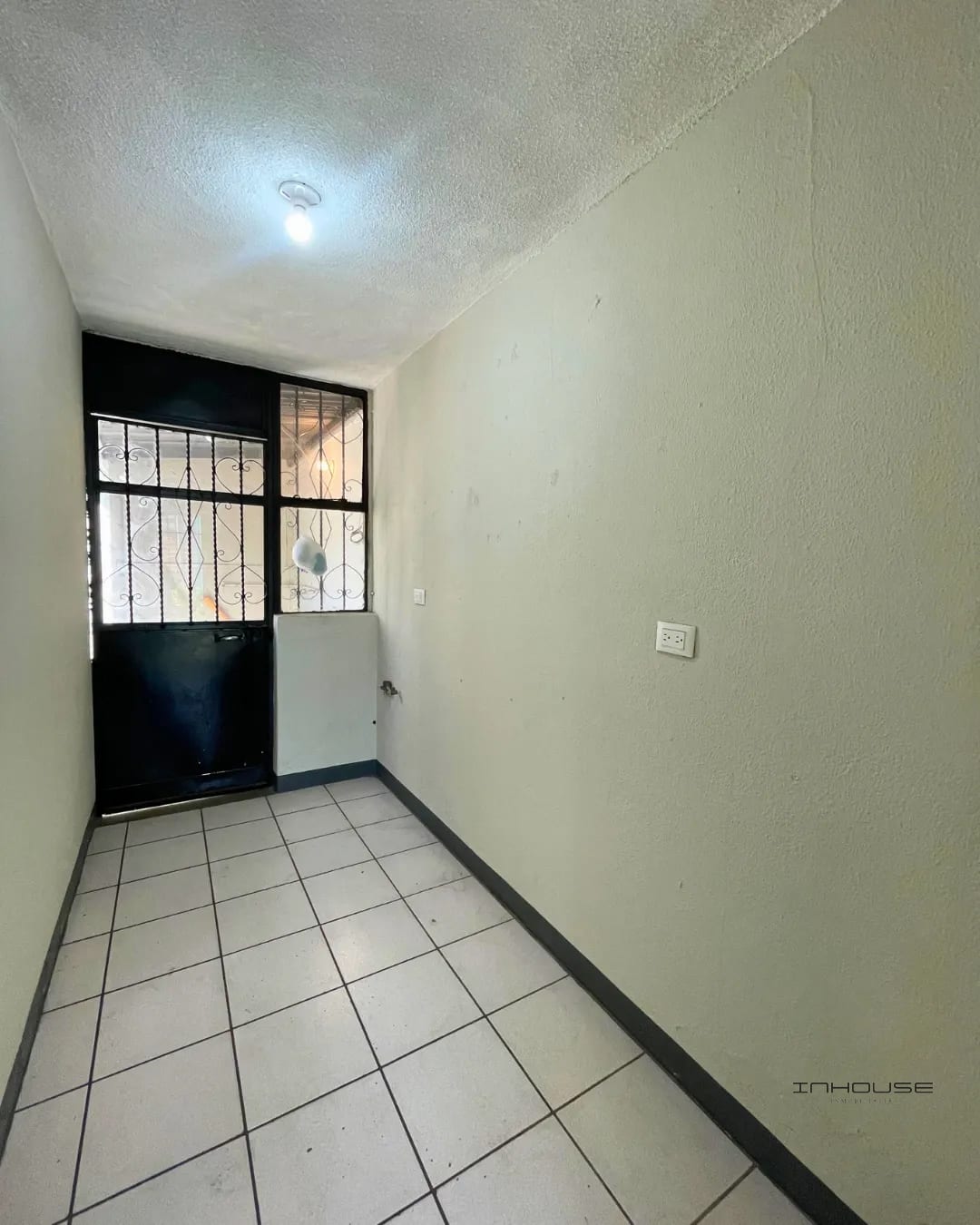 CASA EN VENTA EN VILLA NUEVA DE UN NIVEL NACIONES UNIDAS — Casa en Venta en Naciones Unidas, Villa Nueva, Guatemala, Ciudad — foto 8 de 11