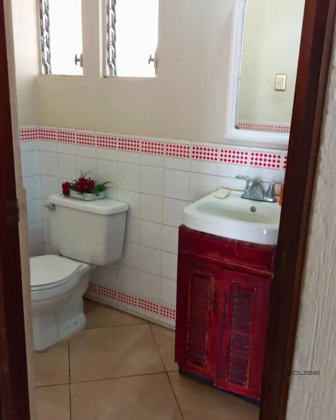 CASA EN RENTA ZONA 14 LA VILLA LOS DELFINES — Casa en Alquiler en Zona 14, Guatemala, Ciudad — foto 5 de 9