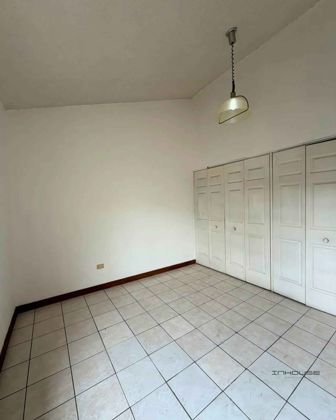 CASA EN VENTA EN KANAJUYU 2 - ZONA 16 — Casa en Venta en Kanajuyú, Zona 16, Guatemala, Ciudad — foto 9 de 10