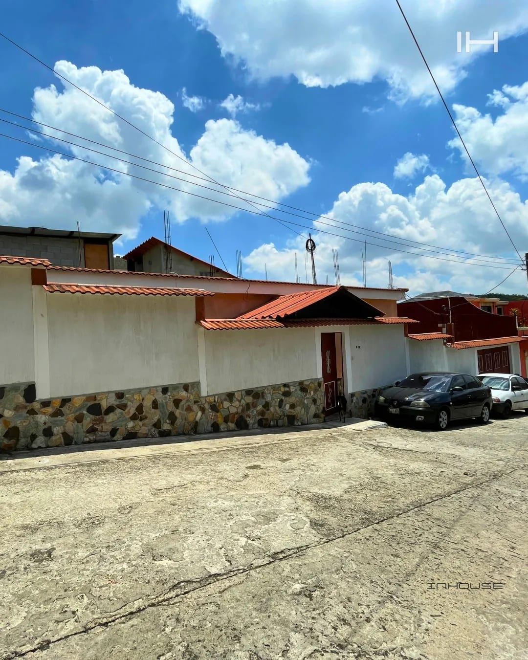 CASA EN RENTA, DE UN NIVEL EN ZONA 8 DE MIXCO, VALLES DE SAN CRISTÓBAL — Casa en Alquiler en Zona 8 Mixco, Guatemala, Ciudad — foto 10 de 10