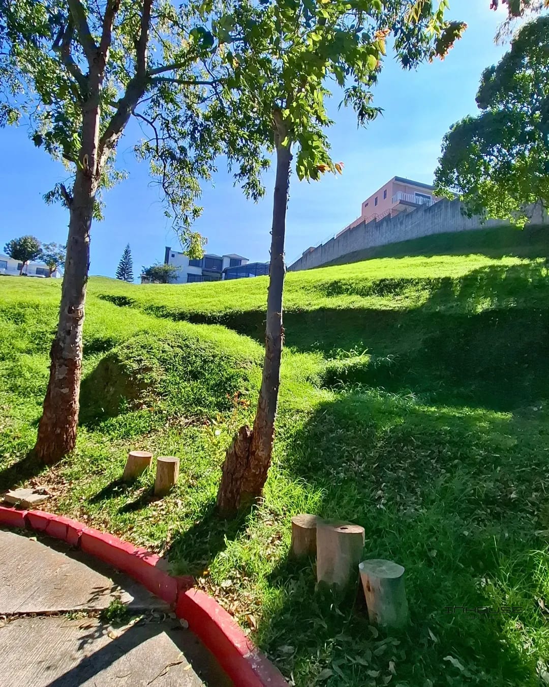 TERRENO DE ESQUINA EN VENTA, CARRETERA A EL SALVADOR, LA FLORESTA — Terreno en Venta en Carretera a El Salvador, Guatemala, Ciudad — foto 5 de 6