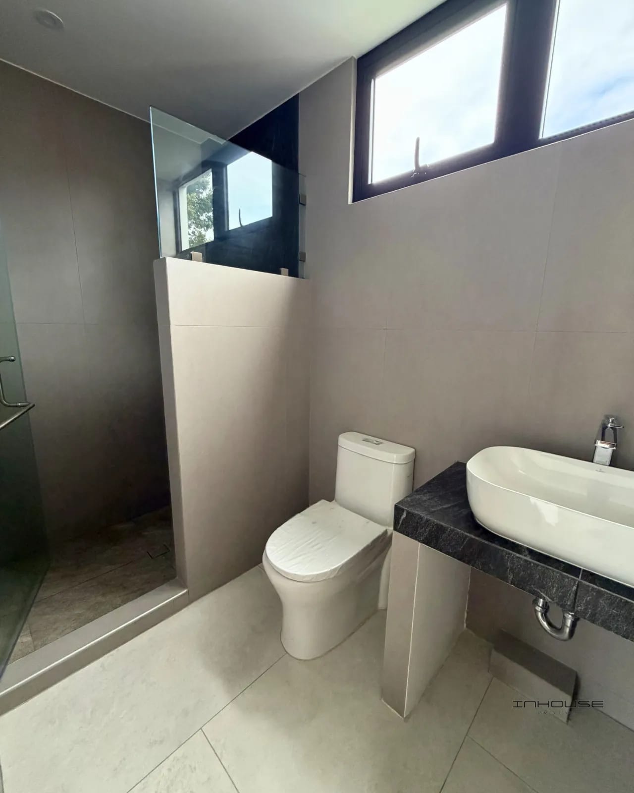 CASA EN VENTA CAES KM 16.5 ARRAZOLA PARA ESTRENAR — Casa en Venta en Arrazola I, Carretera a El Salvador, Guatemala, Ciudad — foto 6 de 10