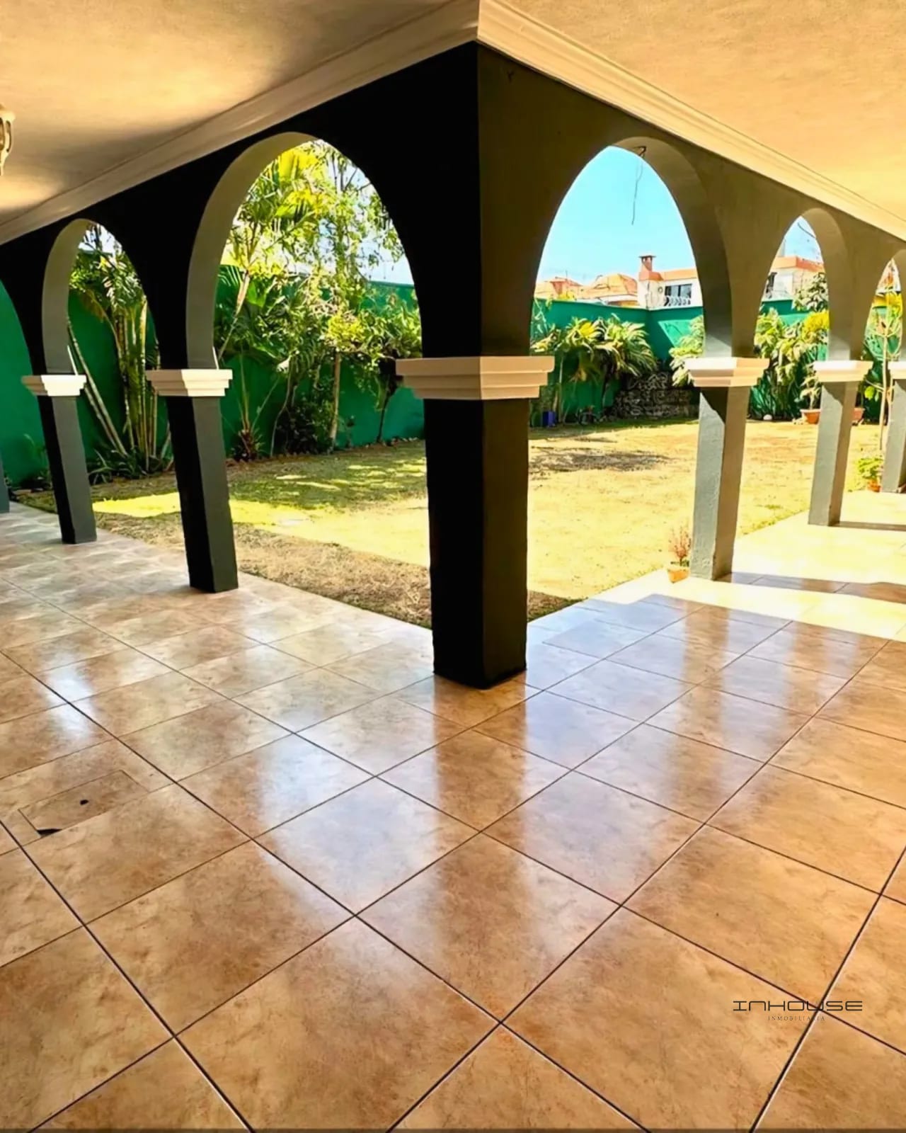 CASA EN VENTA EN SAN CRISTOBAL SECTOR B 3 — Casa en Venta en Zona 8 Mixco, Guatemala, Ciudad — foto 1 de 10