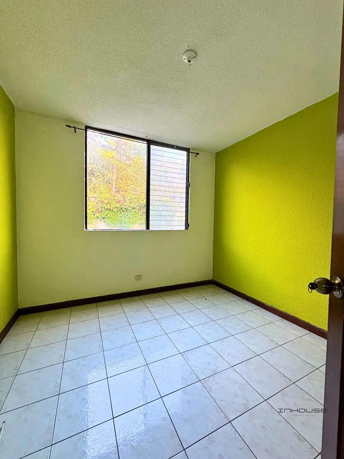 APARTAMENTO EN RENTA EN ZONA 16 SANTA AMELIA — Apartamento en Alquiler en Santa Amelia, Zona 16, Guatemala, Ciudad — foto 7 de 10