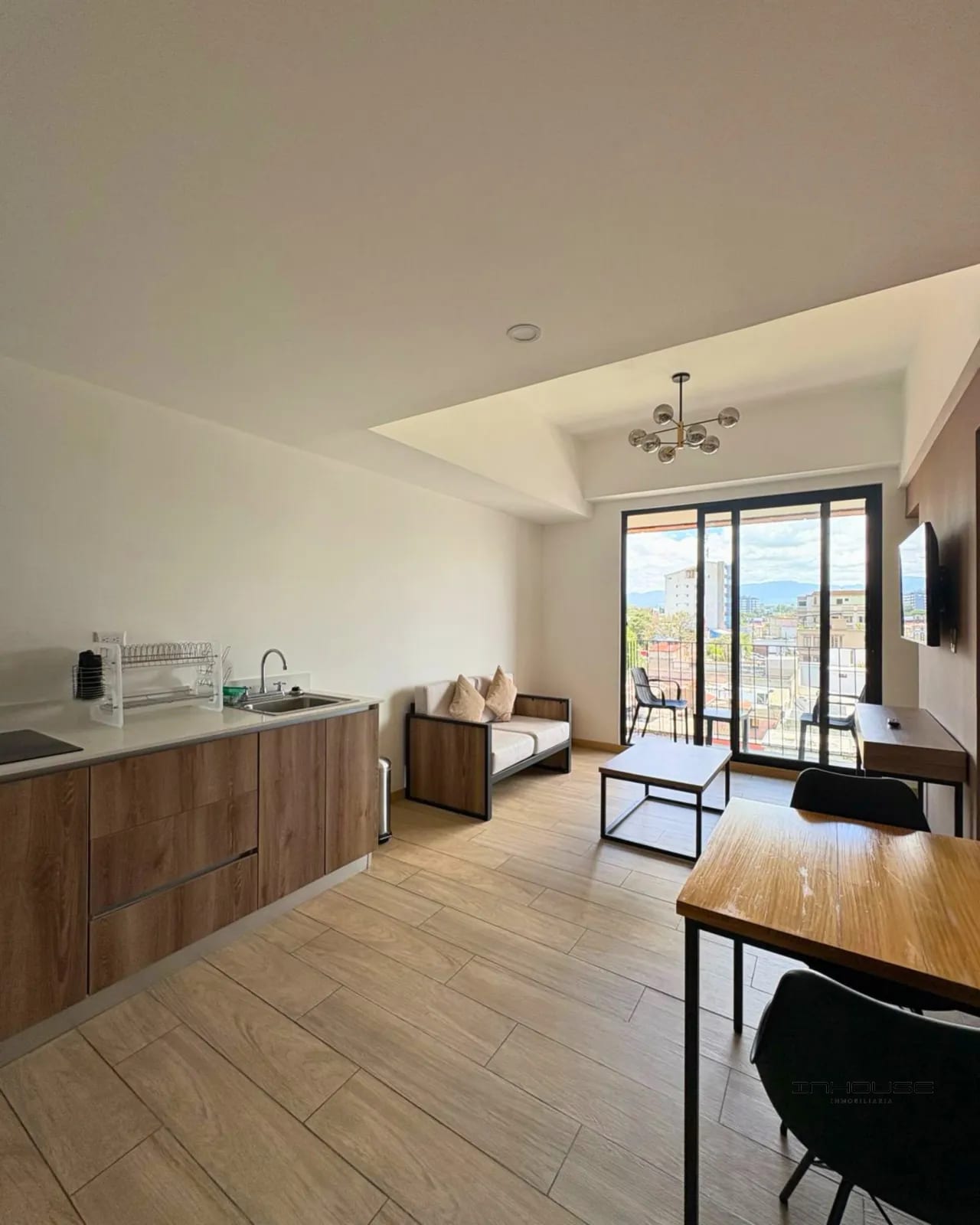 APARTAMENTO EN VENTA ZONA 10 AMUEBLADO — Apartamento en Venta en Meraki Z10, Zona 10, Guatemala, Ciudad — foto 1 de 10