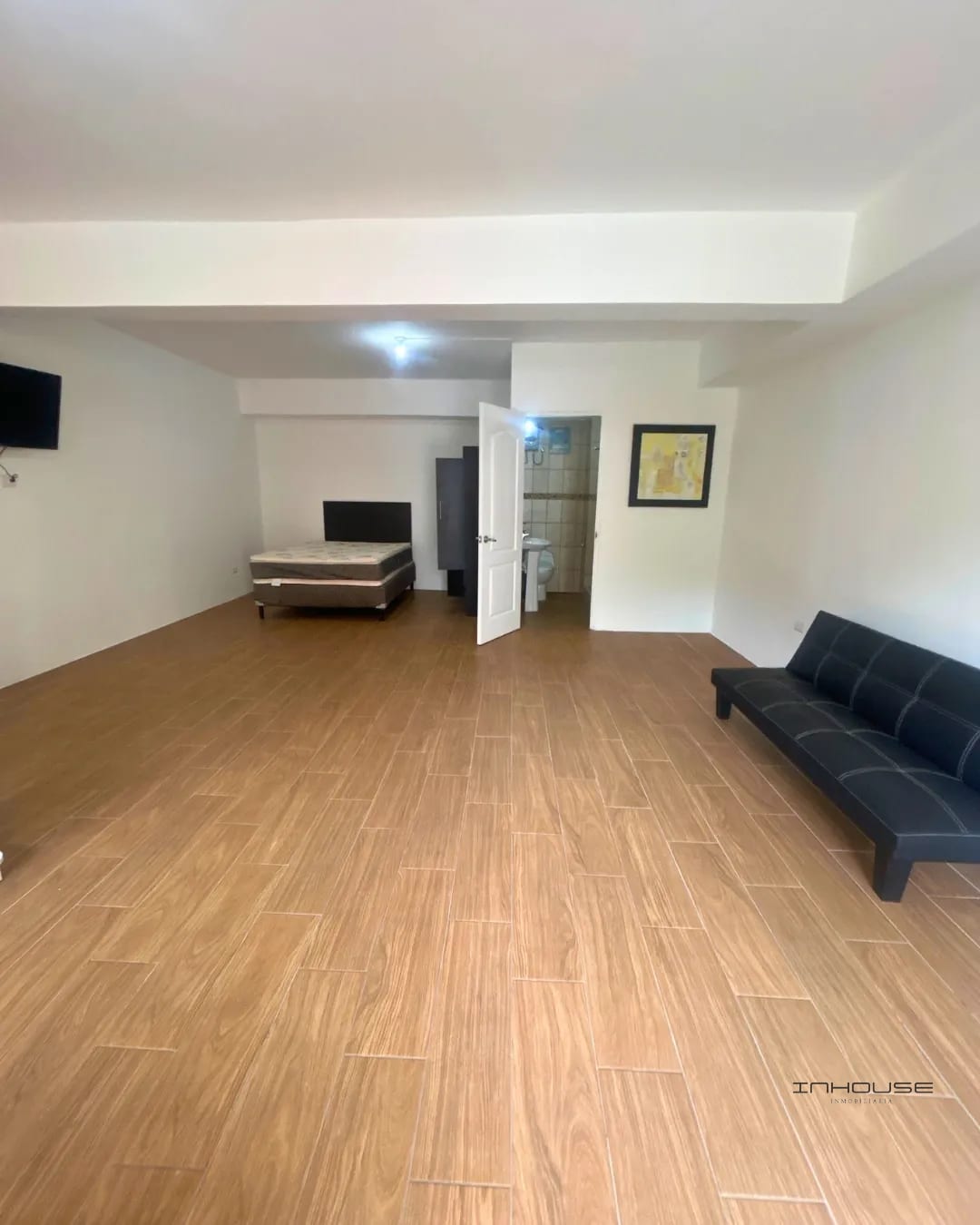 APARTAMENTO EN RENTA AMUEBLADO ZONA 16, LA MONTAÑA — Apartamento en Alquiler en Zona 16, Guatemala, Ciudad — foto 4 de 5