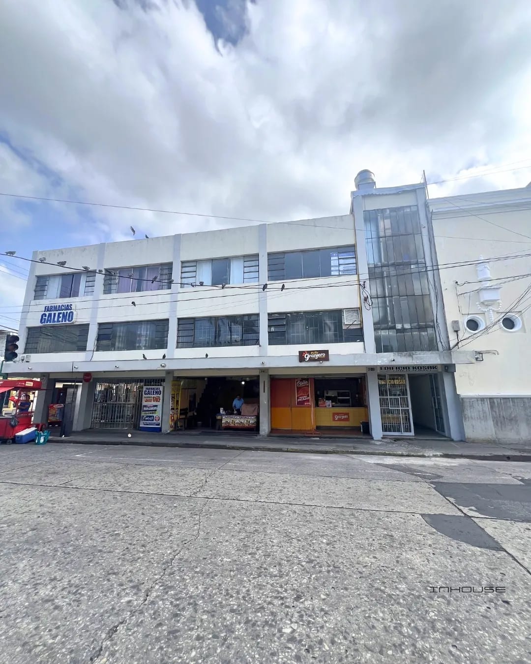 OFICINA EN RENTA EDIFICIO KOSAK ZONA 1, EN PRIMER NIVEL — Oficina en Alquiler en Zona 1, Guatemala, Ciudad — foto 1 de 9