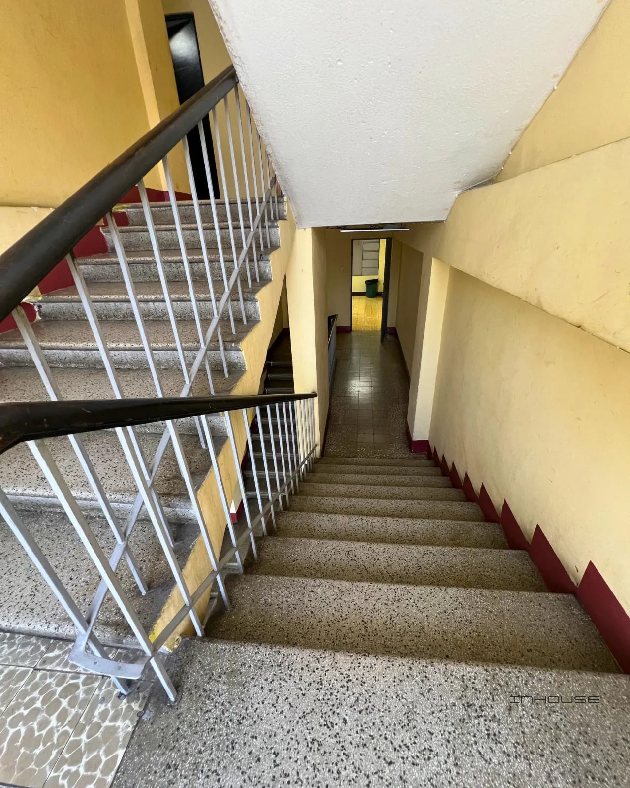 OFICINA EN RENTA EN ZONA 1 EDIFICIO KOSAK — Oficina en Alquiler en Zona 1, Guatemala, Ciudad — foto 3 de 5