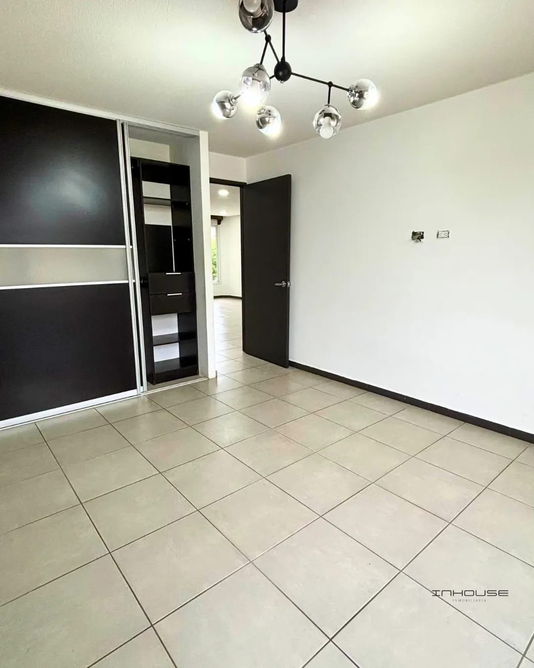 CASA EN VENTA CAES KM 19 -CUMBRES DE LA ARBOLEDA - — Casa en Venta en Carretera a El Salvador, Guatemala, Ciudad — foto 10 de 11