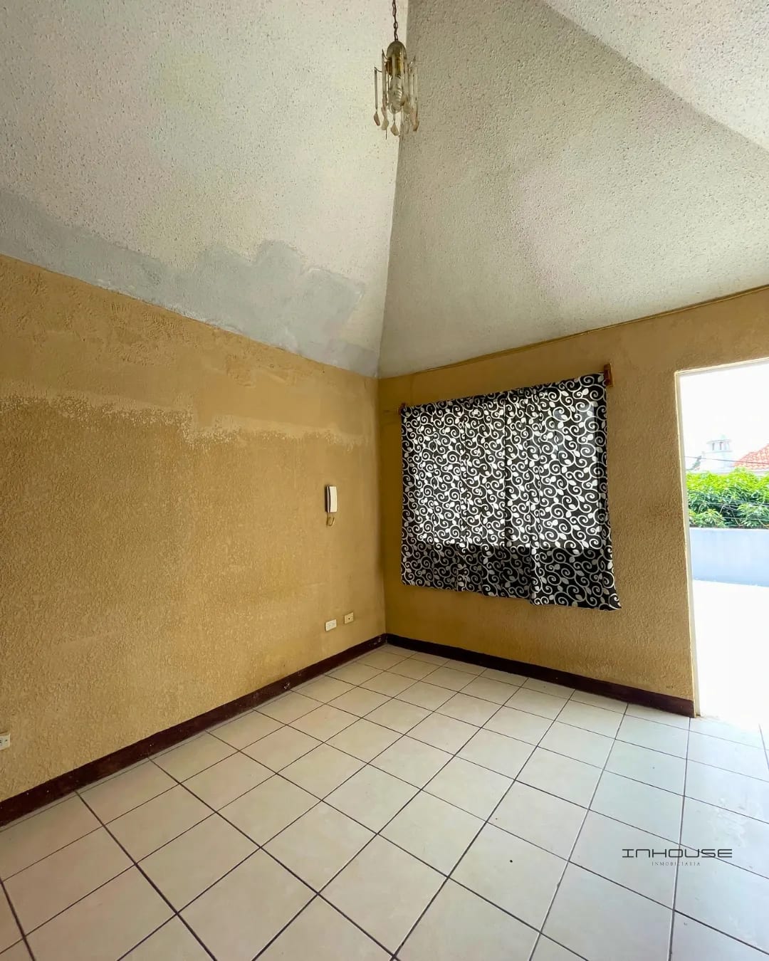 CASA EN RENTA EN SAN CRISTOBAL JACARANDAS — Apartamento en Alquiler en Zona 8 Mixco, Guatemala, Ciudad — foto 3 de 10