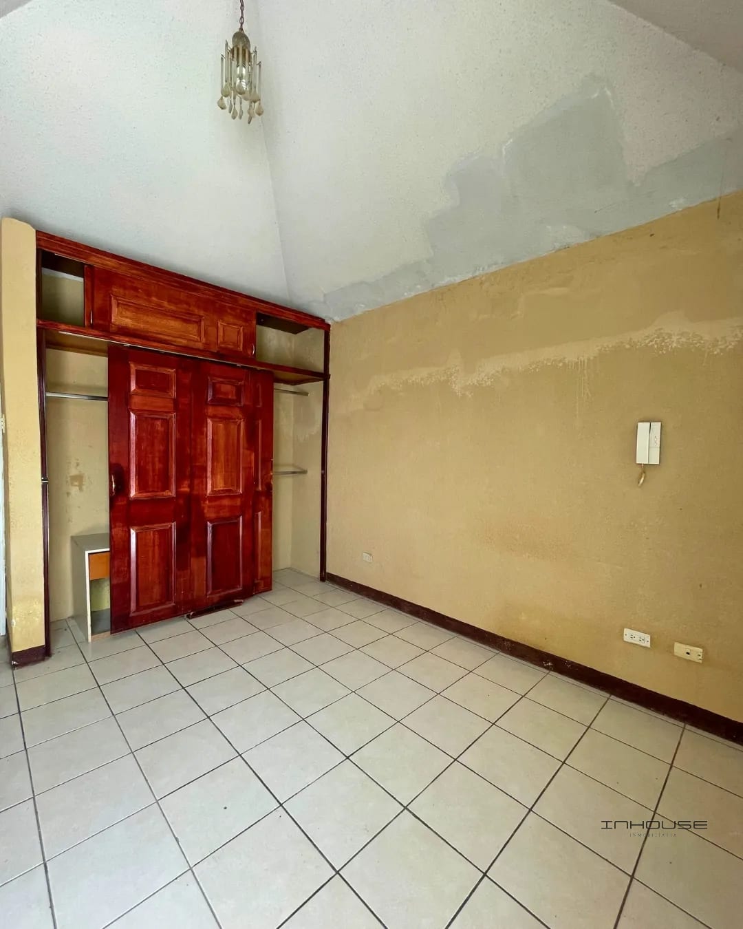 CASA EN RENTA EN SAN CRISTOBAL JACARANDAS — Apartamento en Alquiler en Zona 8 Mixco, Guatemala, Ciudad — foto 6 de 10