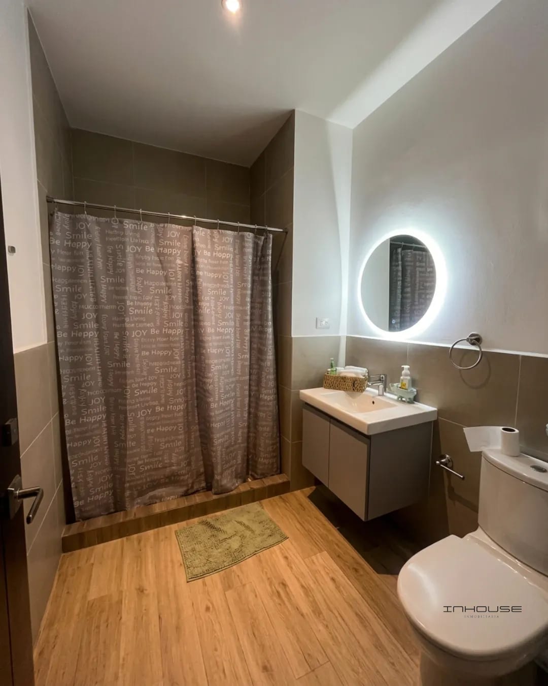 APARTAMENTO EN RENTA, EN LIRIOS 2 CAYALA, AMUEBLADO. — Apartamento en Alquiler en Lirios de Cayalá II, Zona 16, Guatemala, Ciudad — foto 5 de 8