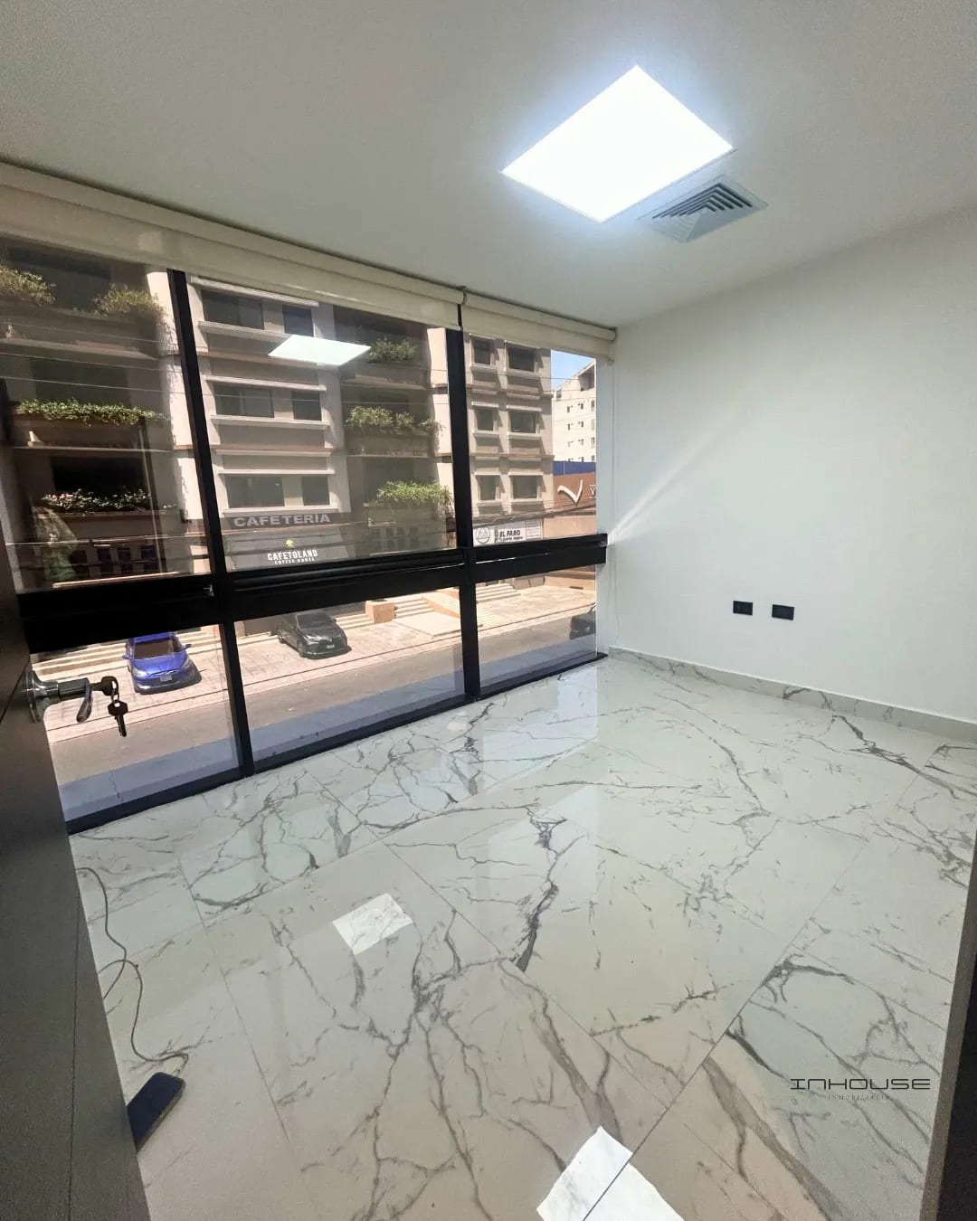 CLINICA EN RENTA ZONA 10 RENOVATI — Clínica en Alquiler en Renovati, Zona 10, Guatemala, Ciudad — foto 7 de 8