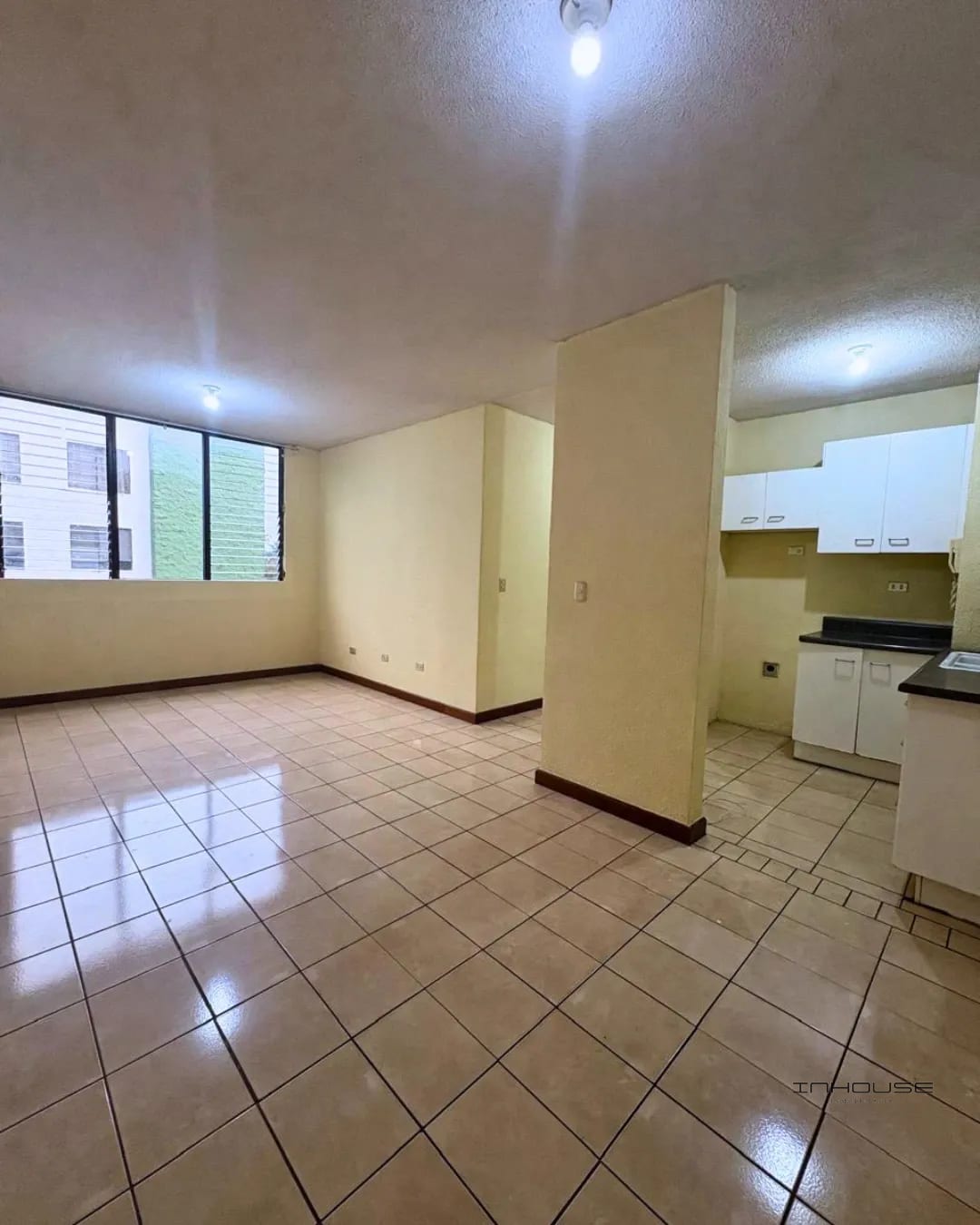 APARTAMENTO EN RENTA EN ZONA 16 SANTA AMELIA - Image 5