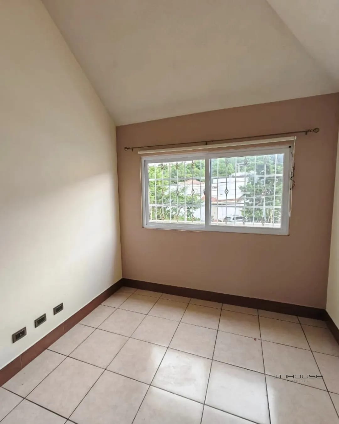 CASA EN VENTA EN ZONA 16 HACIENDA REAL — Casa en Venta en Hacienda Real, Zona 16, Guatemala, Ciudad — foto 7 de 10